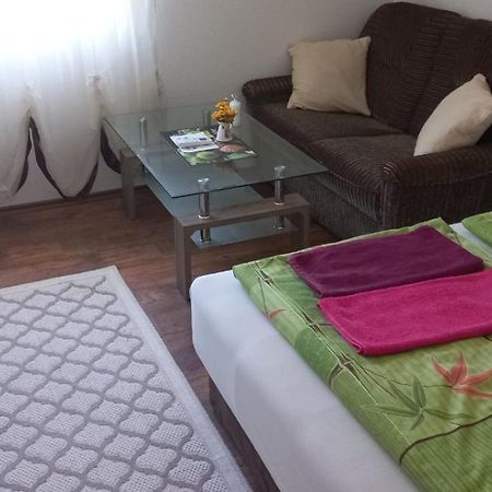 Omar & Una Apartmani Bihać Exterior foto